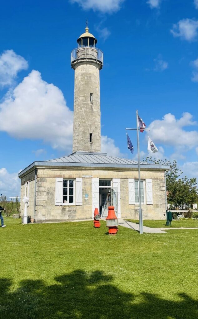 Le phare de Richard, à découvrir lors de vos vacances en Gironde, au camping GCA, aire naturelle de camping près d'Hourtin