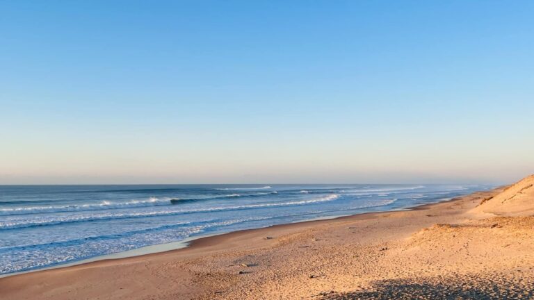 Plage en Gironde , aux alentours du camping GCA, camping près d'Hourtin