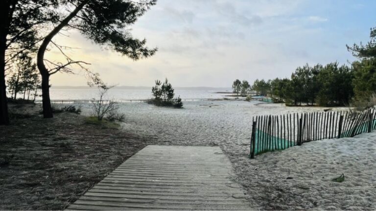 Plages du lac d'Hourtin aux alentours du camping GCA, camping en Gironde