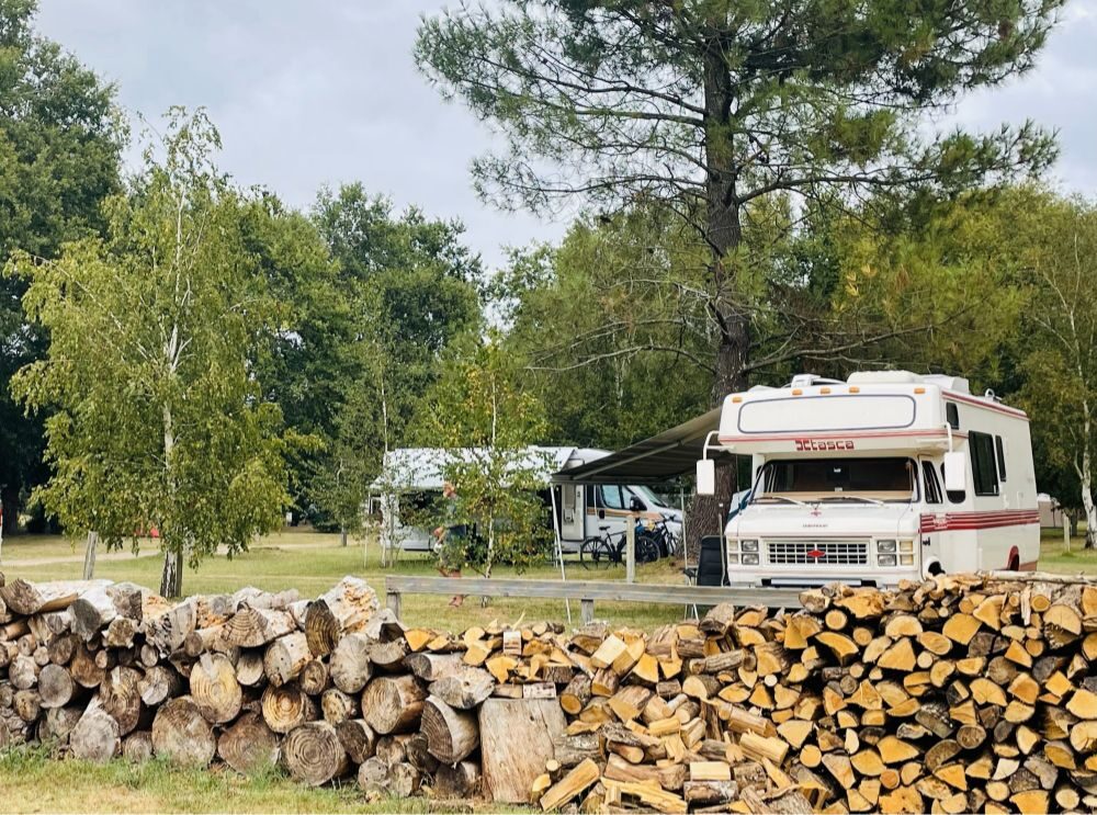 Emplacement camping proche d’Hourtin, pour camping-car
