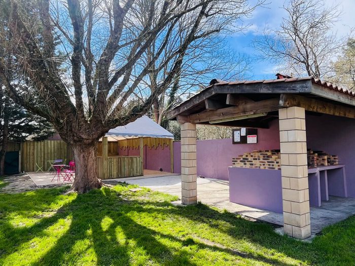 L'Espace commun du camping GCA, aire naturelle de camping en Gironde